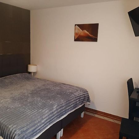 Rooms Lutra Bilje Eksteriør billede