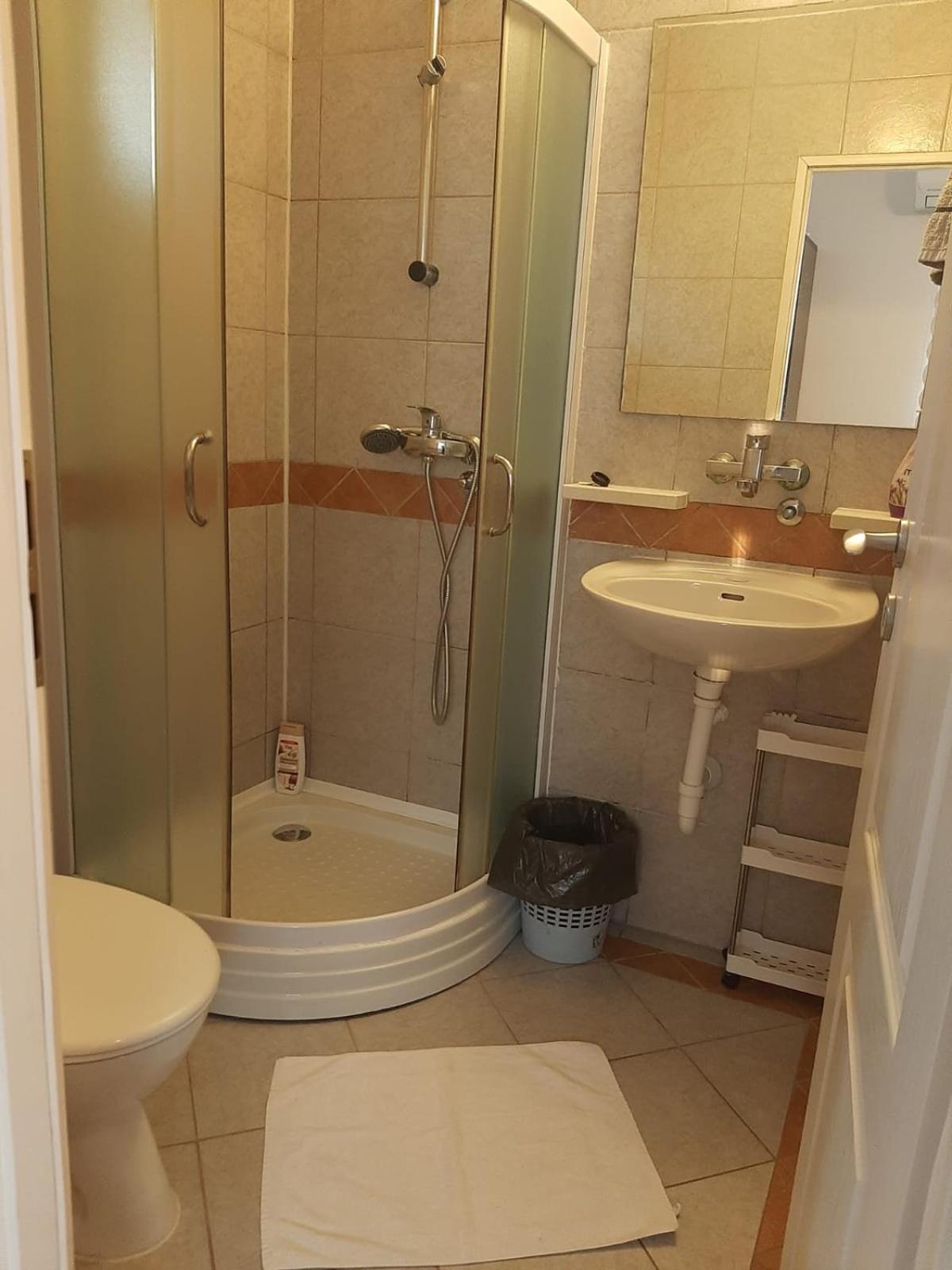 Rooms Lutra Bilje Eksteriør billede